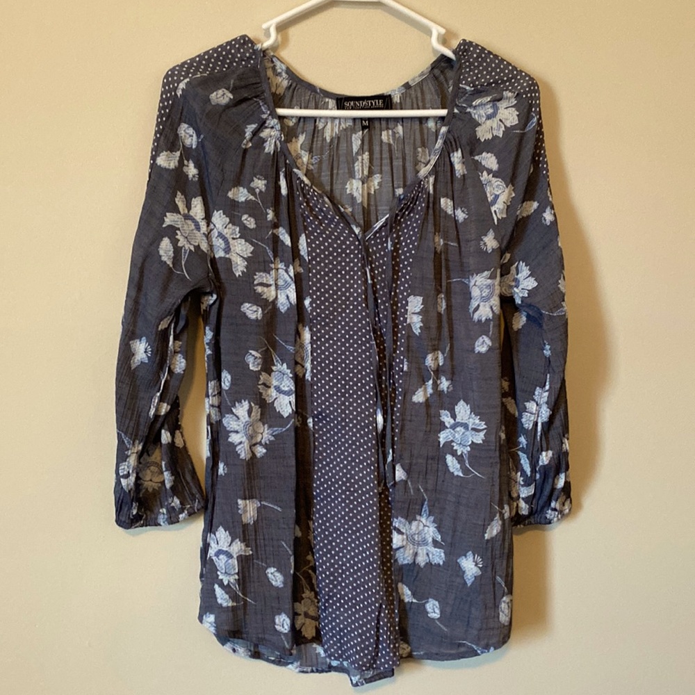 Blouse size medium. Light weight, great for spring. Gray blue and white.